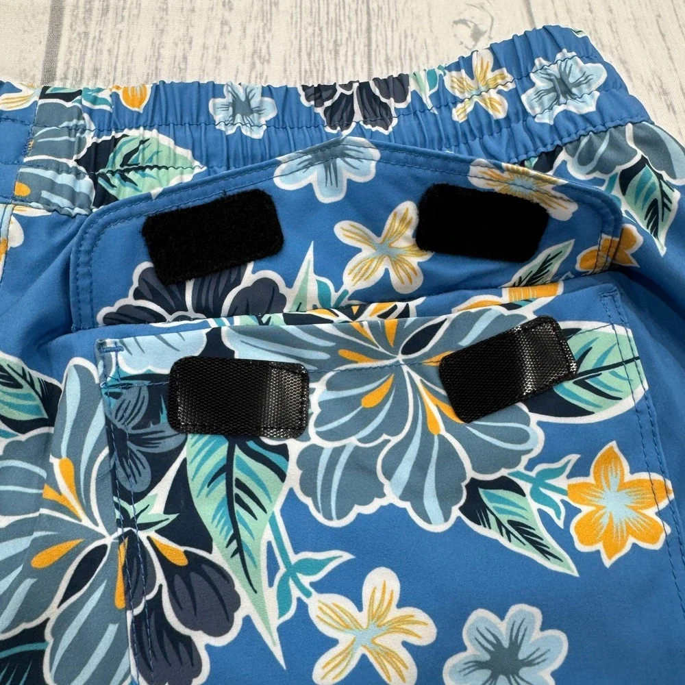 NWT Hurley Volley Swim Trunks Bathing Suit Medium Pool Beach‎ Mens Shorts